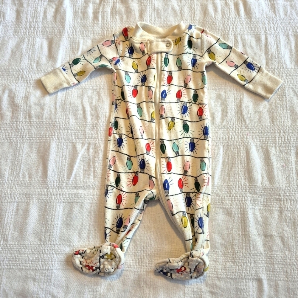 Hanna Andersson girls or boys size 50 or 0-3 months footed zippered sleeper GUC
